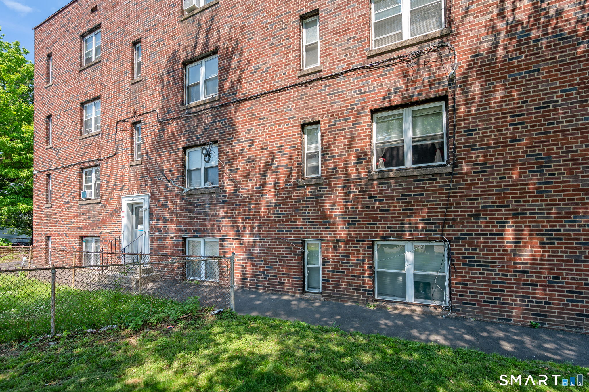 305 Parrott Avenue Bridgeport CT 06606