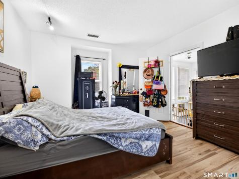 977 Townsend Avenue New Haven CT 06512