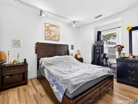 977 Townsend Avenue New Haven CT 06512