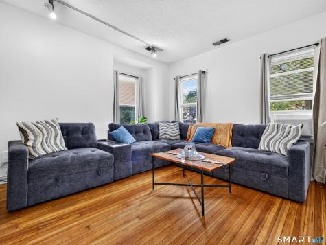 977 Townsend Avenue New Haven CT 06512
