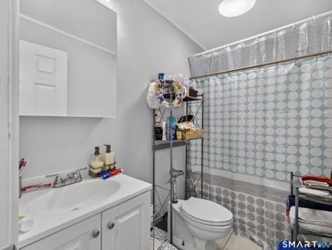 119 Lincoln Avenue New London CT 06320