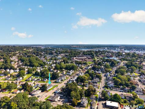 119 Lincoln Avenue New London CT 06320