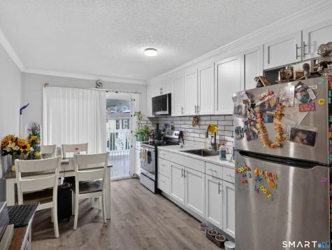 119 Lincoln Avenue New London CT 06320
