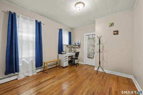64 Connecticut Avenue New London CT 06320
