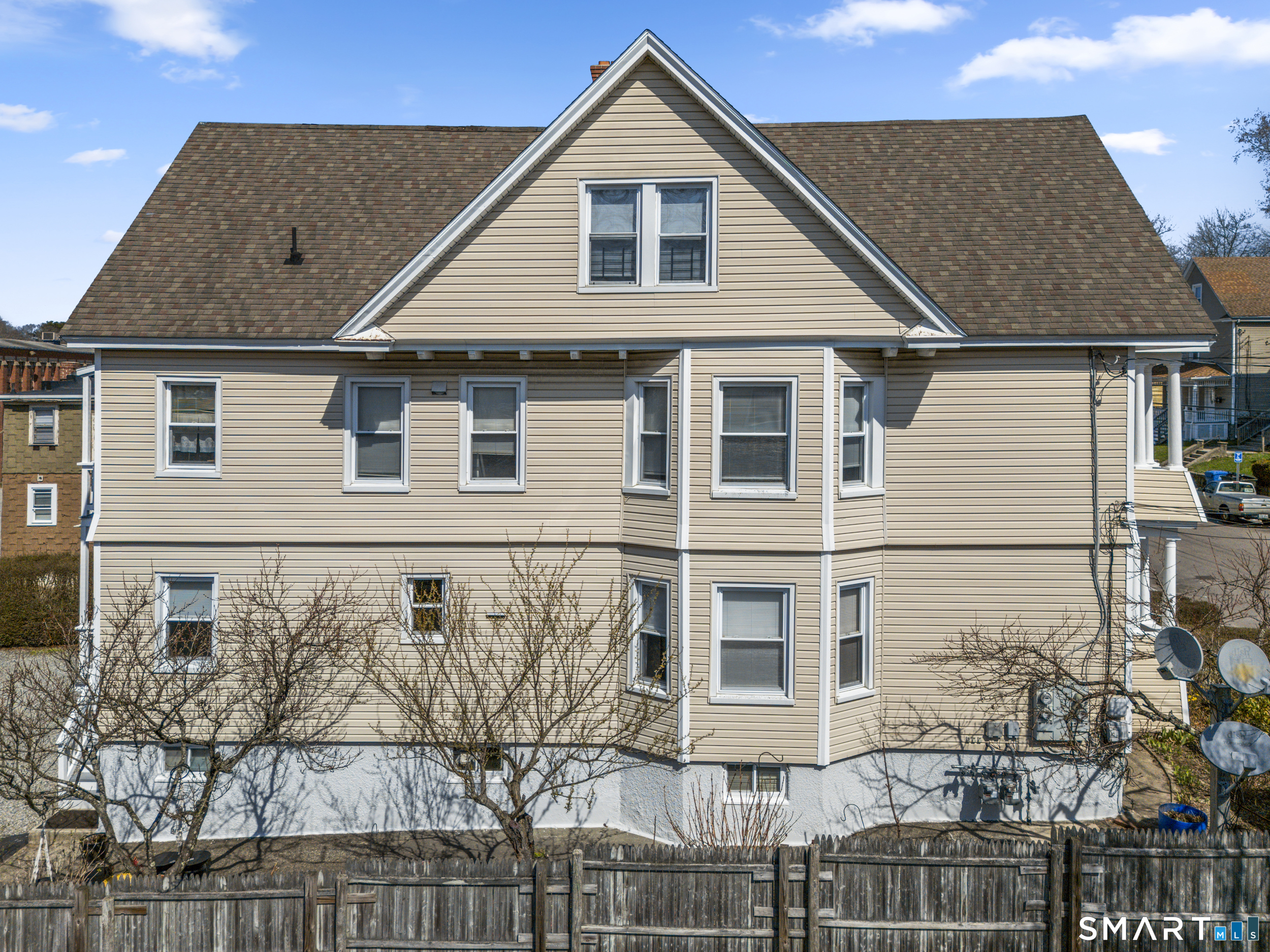 64 Connecticut Avenue New London CT 06320