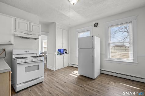 64 Connecticut Avenue New London CT 06320