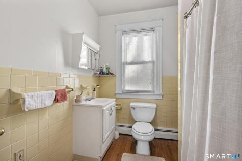 64 Connecticut Avenue New London CT 06320