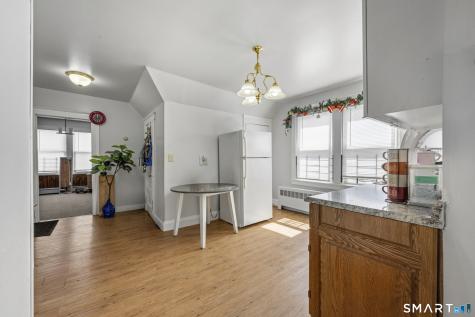 64 Connecticut Avenue New London CT 06320