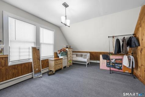 64 Connecticut Avenue New London CT 06320