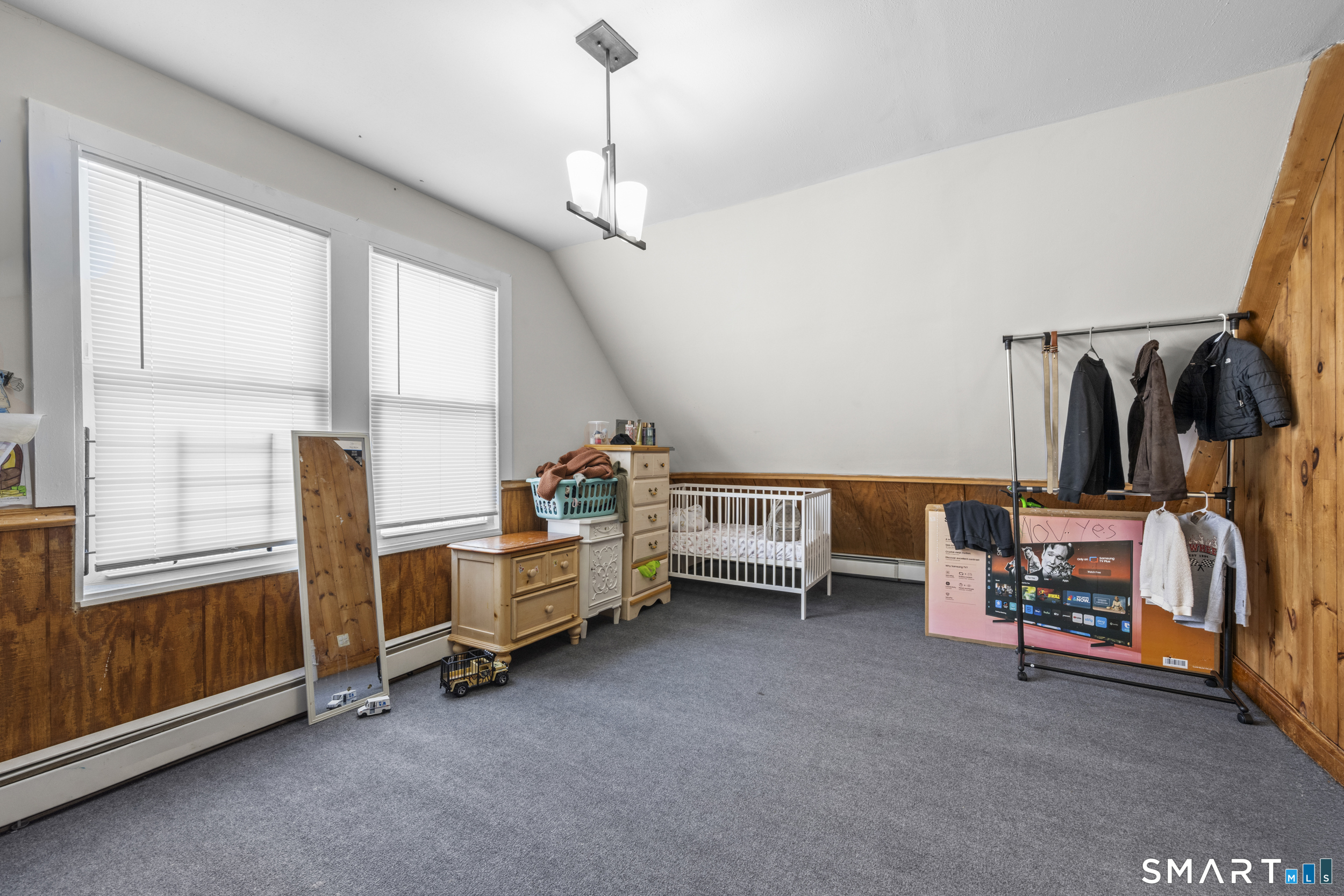 64 Connecticut Avenue New London CT 06320