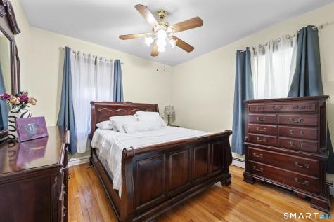 64 Connecticut Avenue New London CT 06320