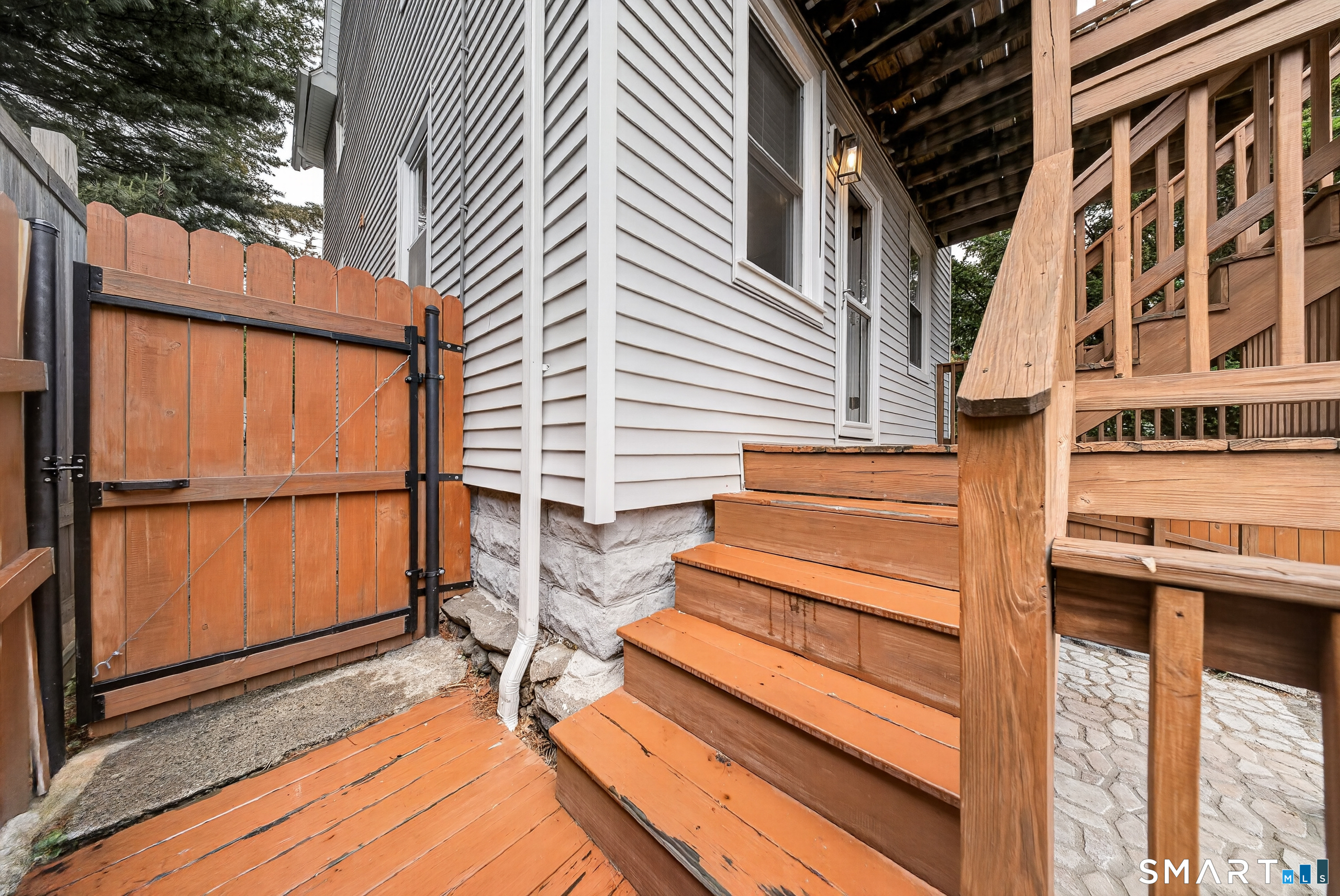 241 Old Stratfield Road Fairfield CT 06825