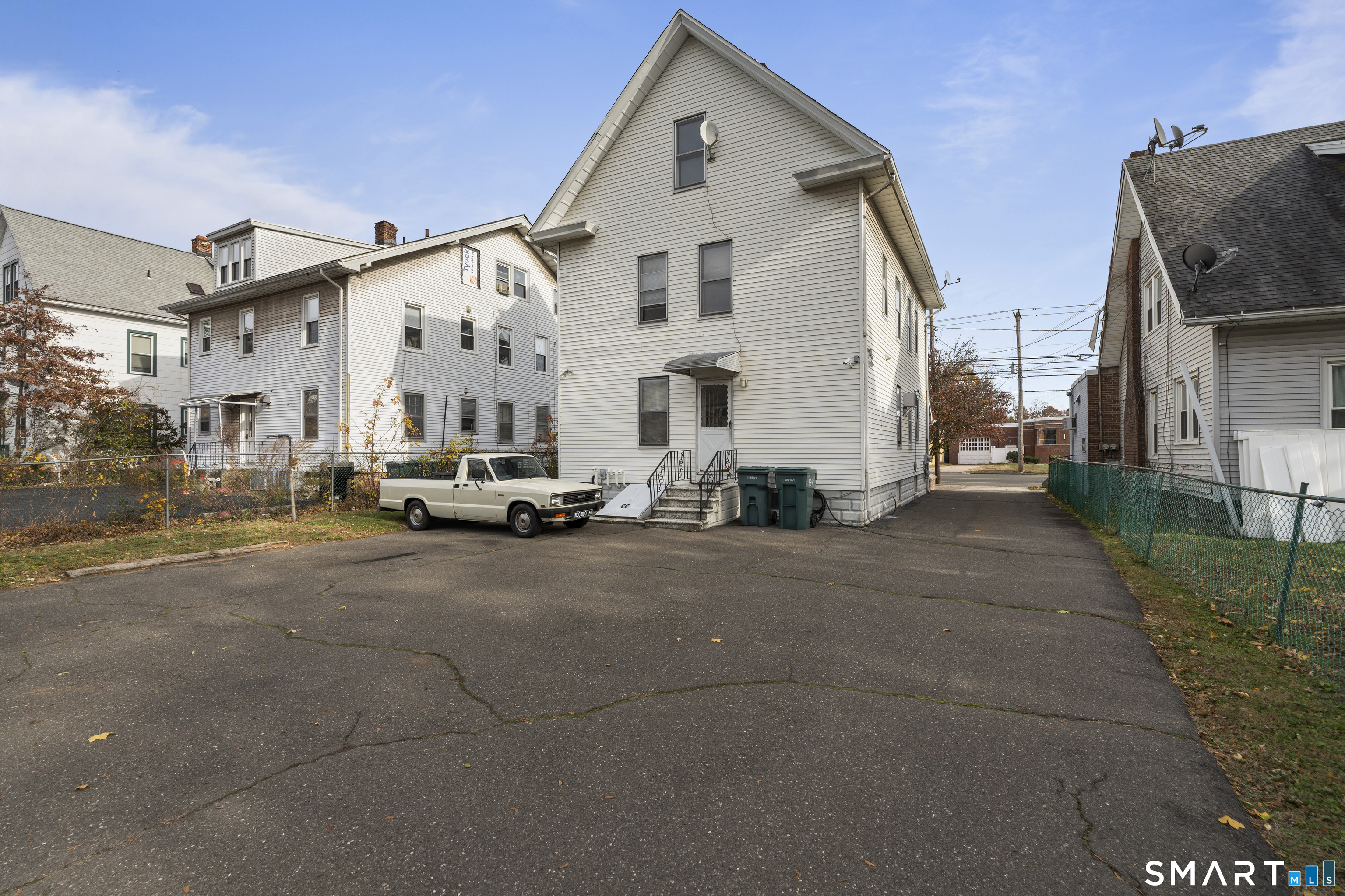 1422 Dixwell Avenue Hamden CT 06514