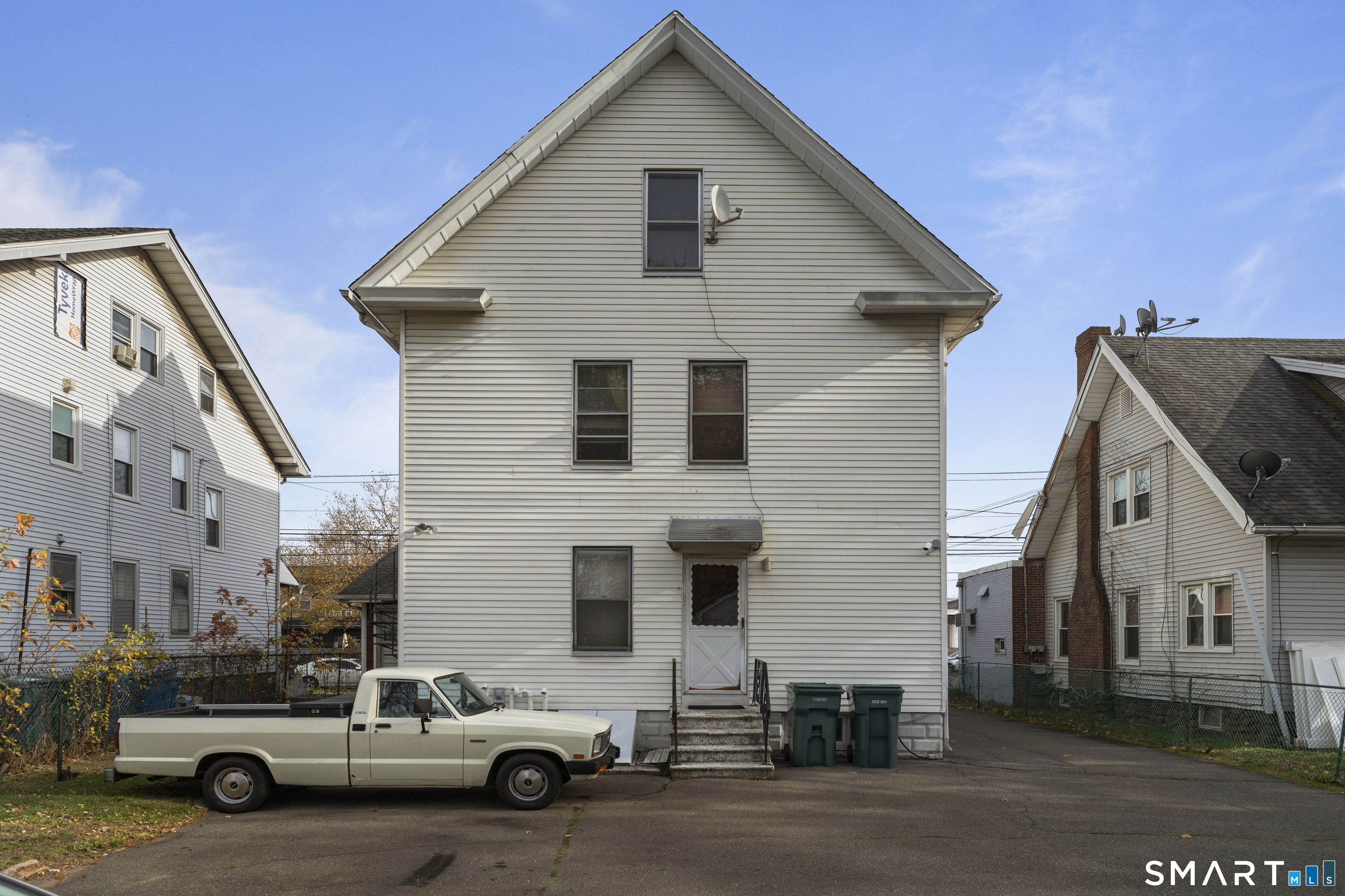 1422 Dixwell Avenue Hamden CT 06514