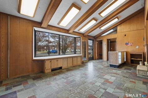 1422 Dixwell Avenue Hamden CT 06514