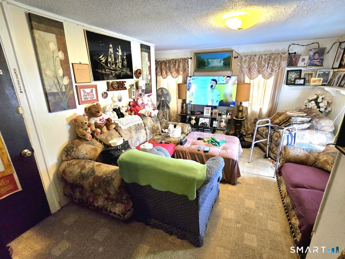 260-262 Burnside Avenue East Hartford CT 06108