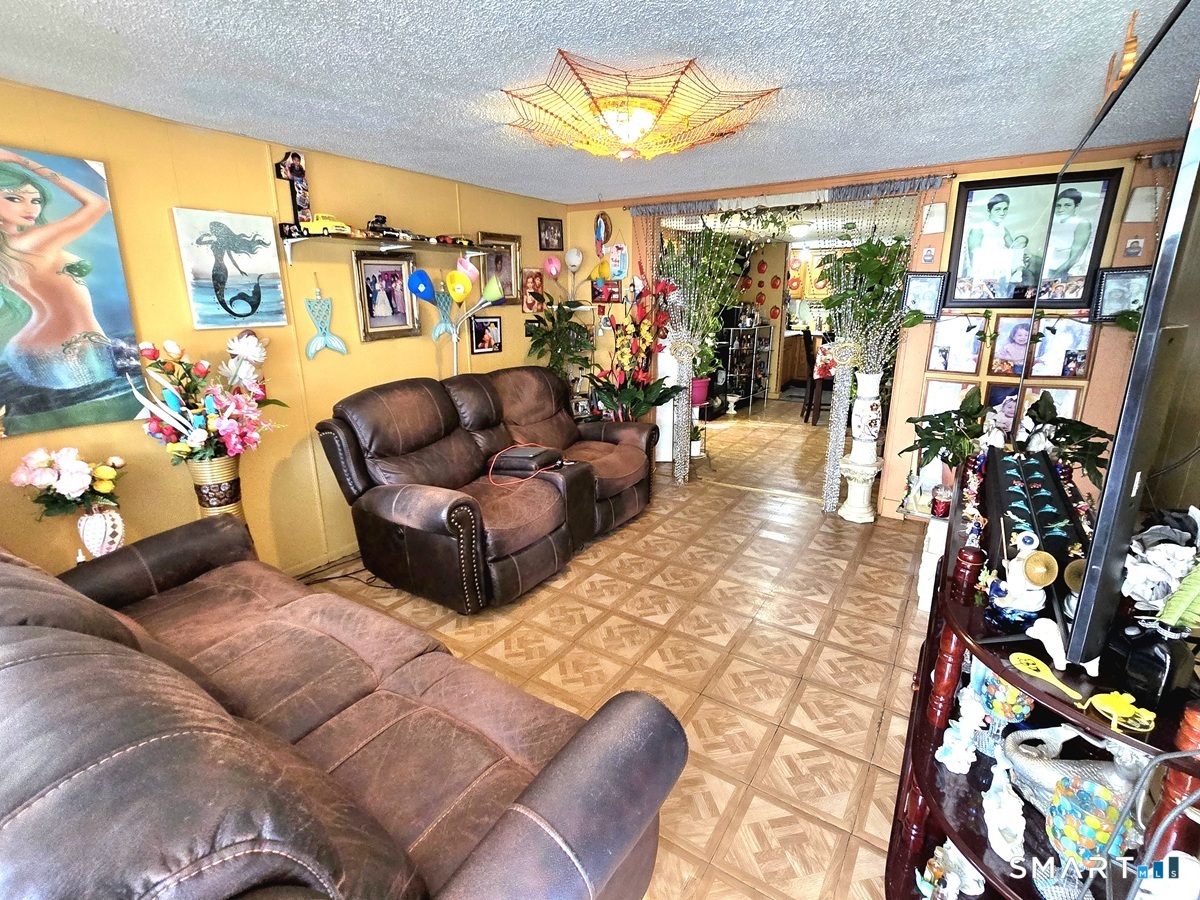 260-262 Burnside Avenue East Hartford CT 06108
