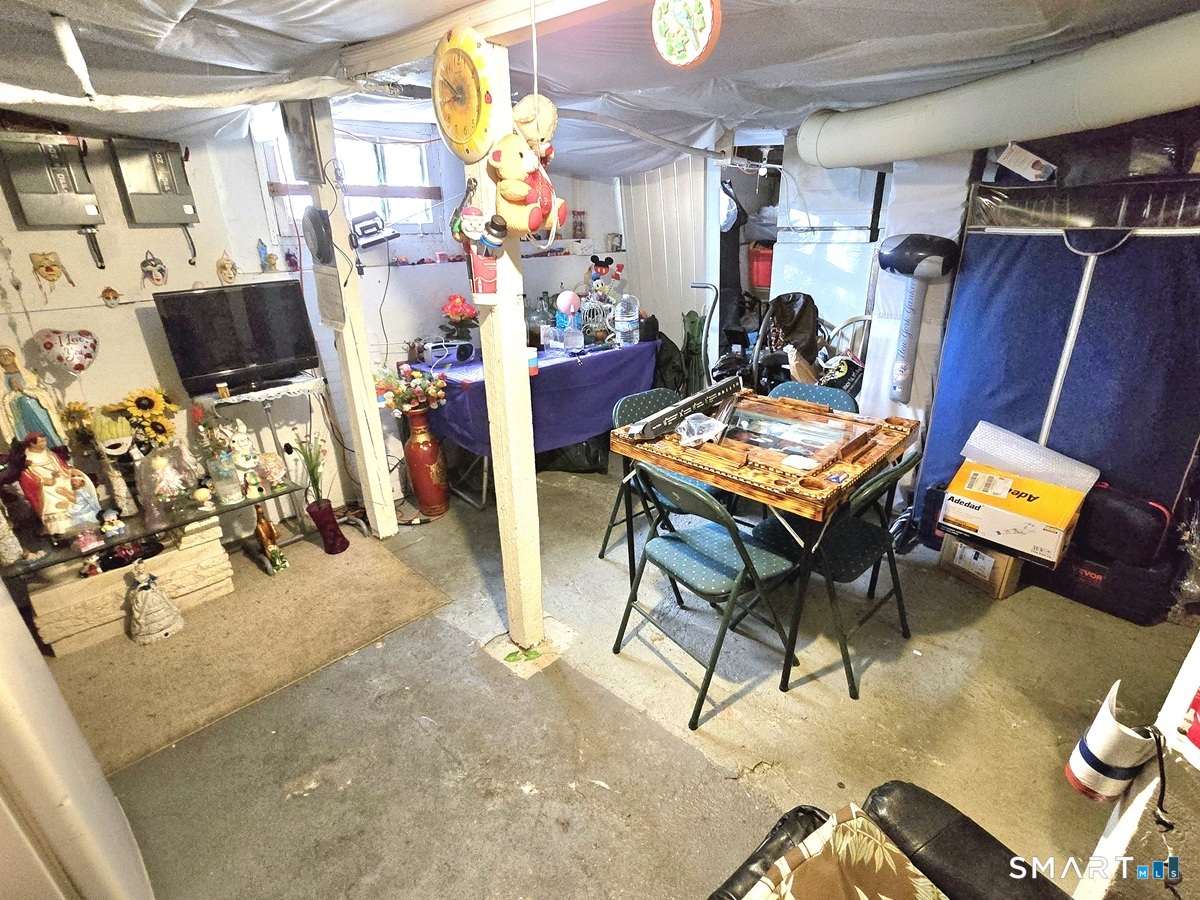 260-262 Burnside Avenue East Hartford CT 06108