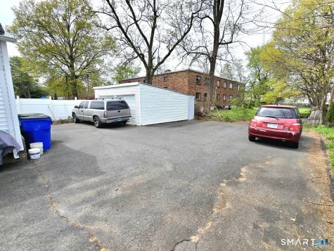 260-262 Burnside Avenue East Hartford CT 06108