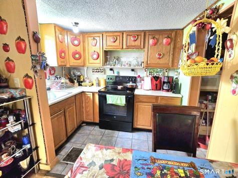 260-262 Burnside Avenue East Hartford CT 06108