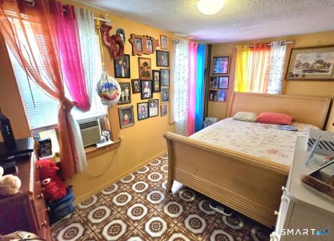 260-262 Burnside Avenue East Hartford CT 06108