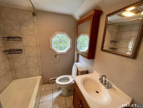 31 Grand Street New London CT 06320