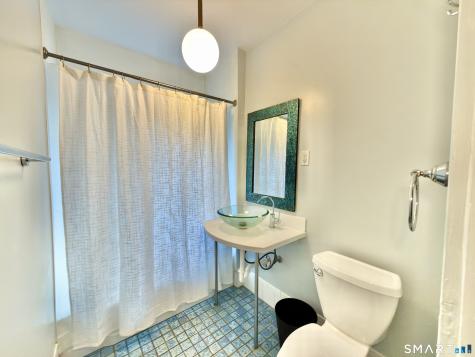 31 Hillcrest Avenue Waterbury CT 06705