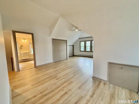 31 Hillcrest Avenue Waterbury CT 06705