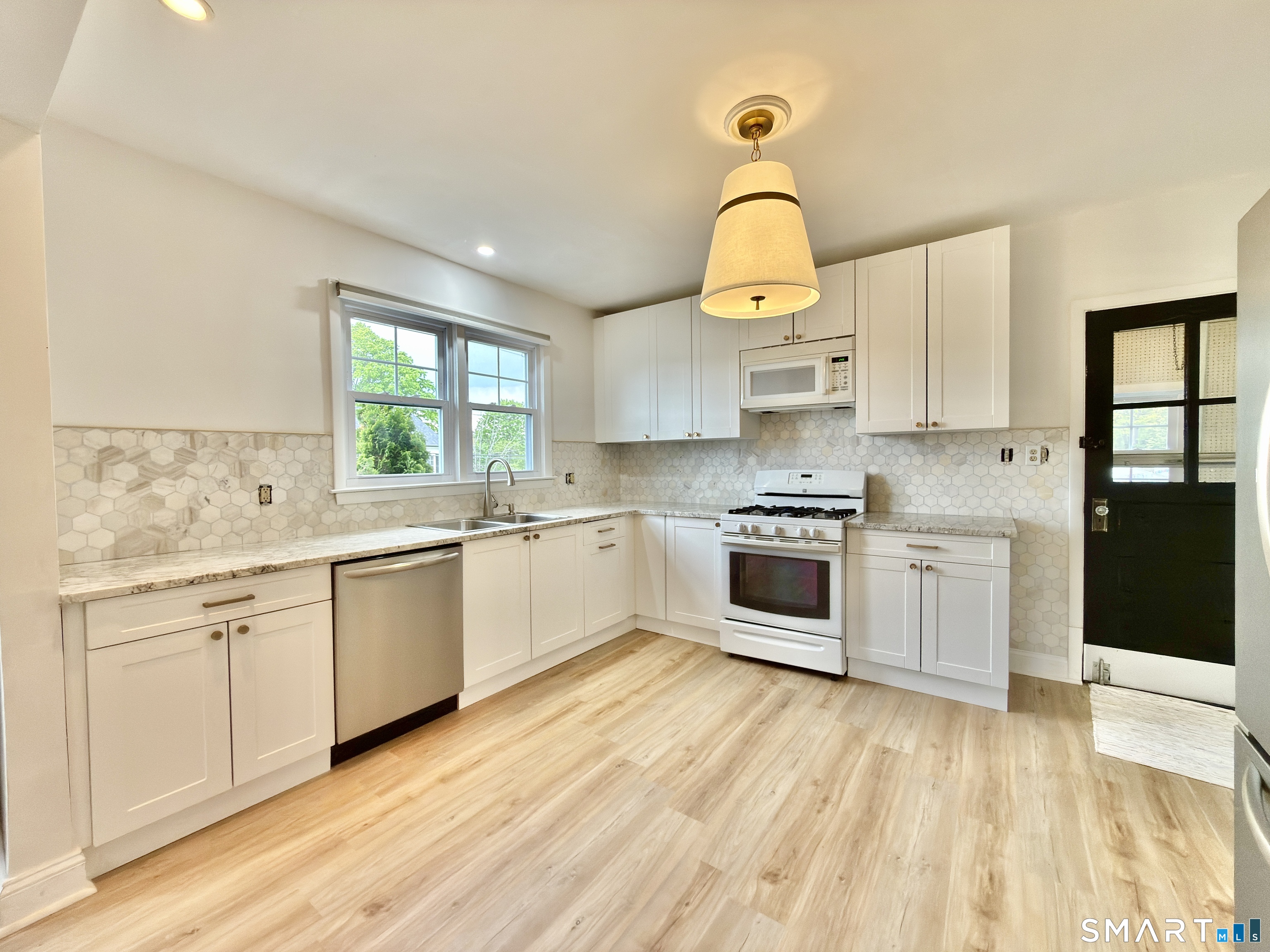 31 Hillcrest Avenue Waterbury CT 06705