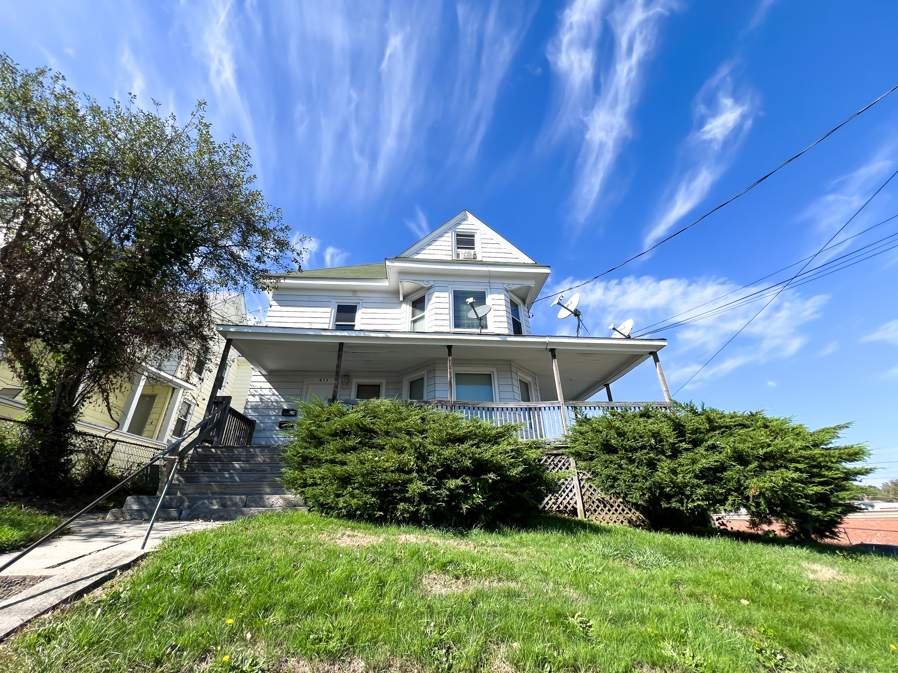 835 Bank Street New London CT 06320