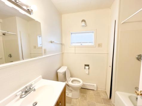 835 Bank Street New London CT 06320