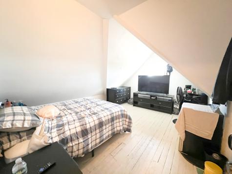 835 Bank Street New London CT 06320