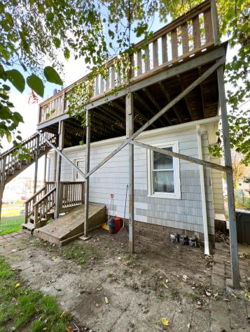 835 Bank Street New London CT 06320