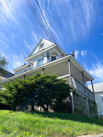 835 Bank Street New London CT 06320