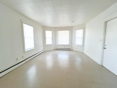 835 Bank Street New London CT 06320