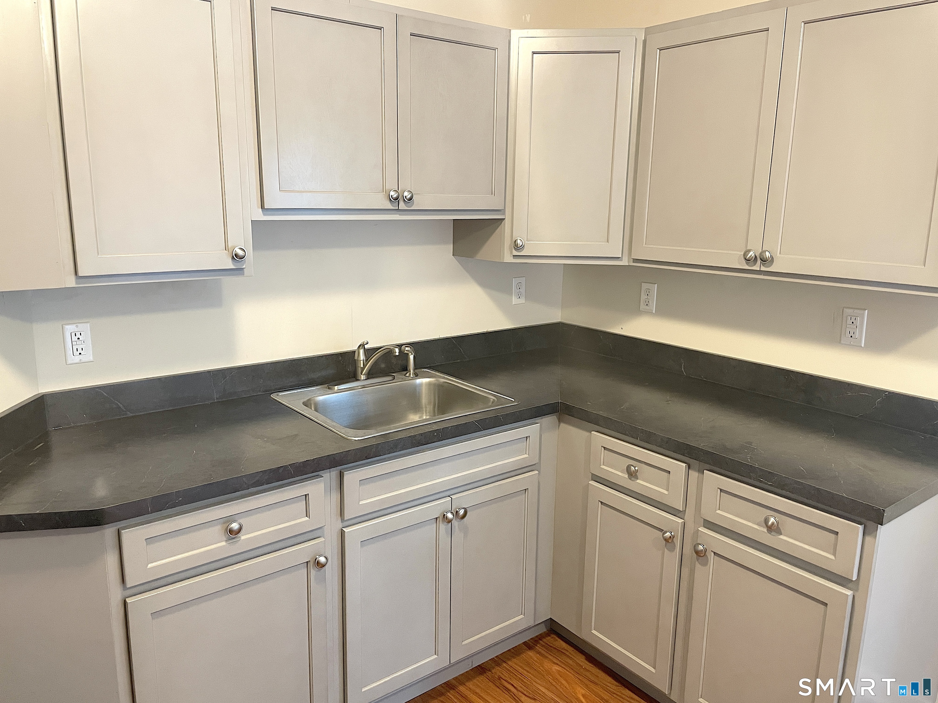 4 Willoughby Street Bristol CT 06010