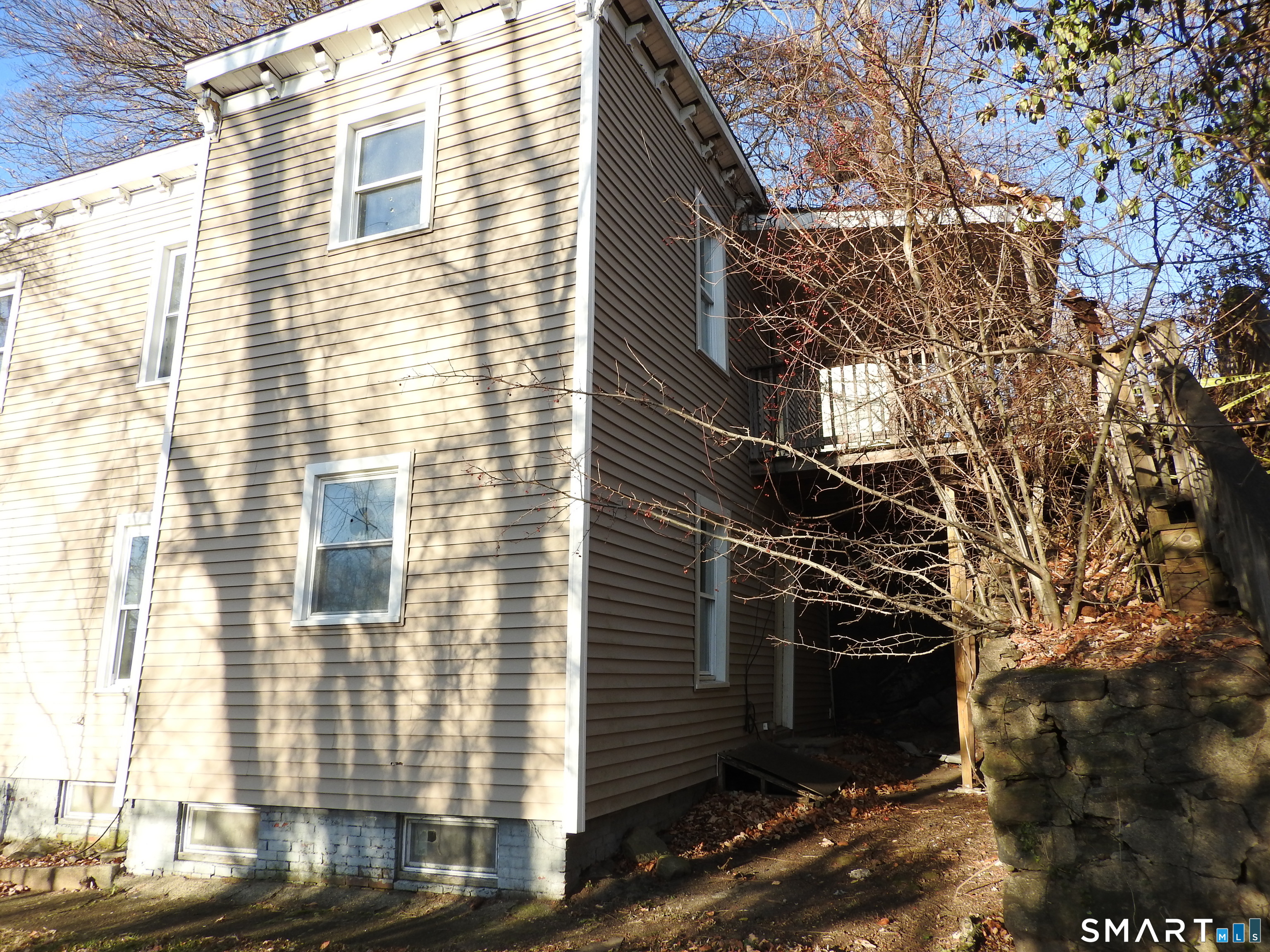 11 Division Street Norwich CT 06360