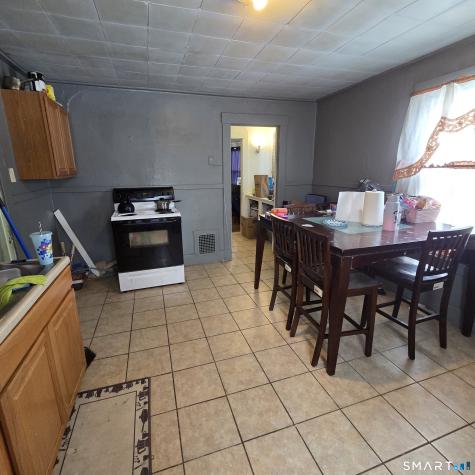 18 Darby Street Bloomfield CT 06002