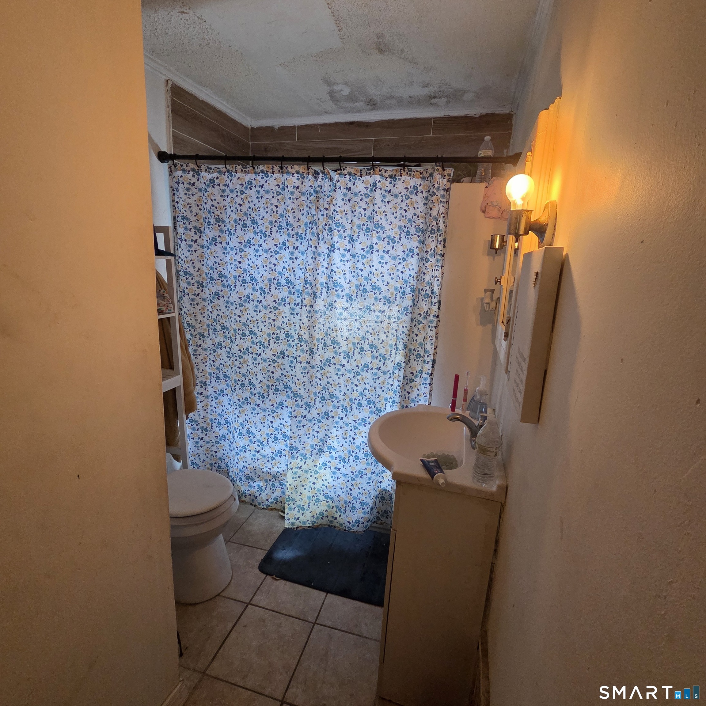 18 Darby Street Bloomfield CT 06002