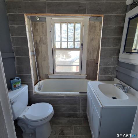 18 Darby Street Bloomfield CT 06002