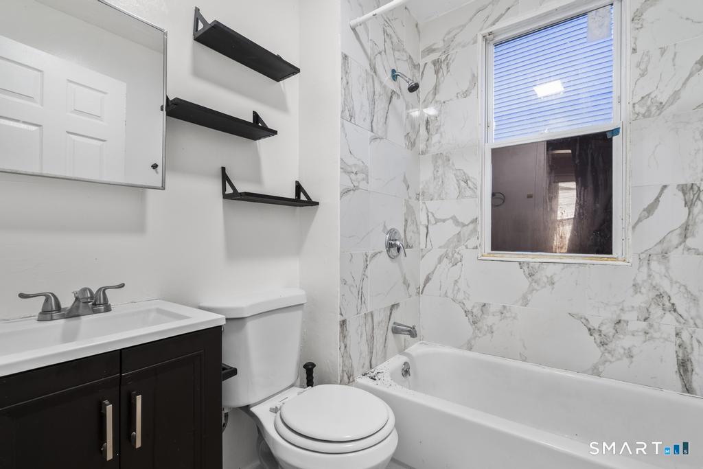 21 Aetna Street Waterbury CT 06704