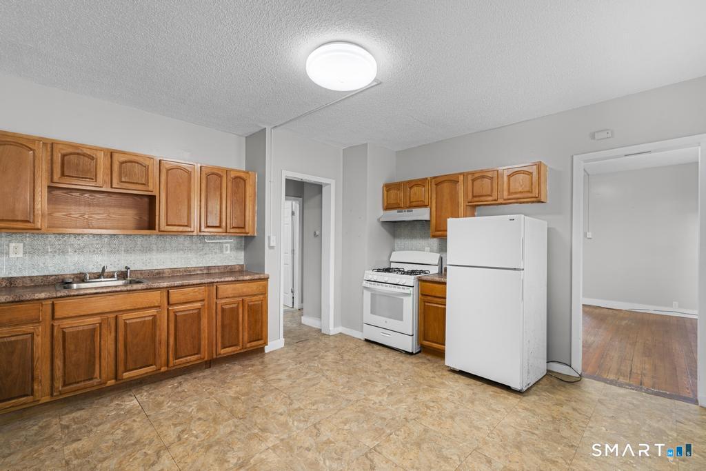 21 Aetna Street Waterbury CT 06704