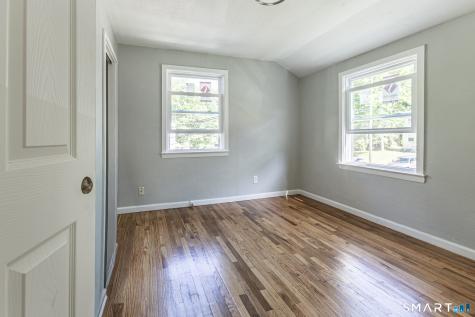 163-165 Woodlawn Circle East Hartford CT 06108
