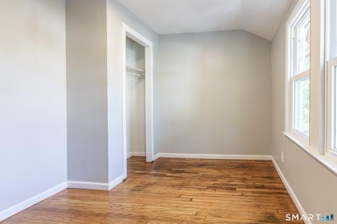 163-165 Woodlawn Circle East Hartford CT 06108