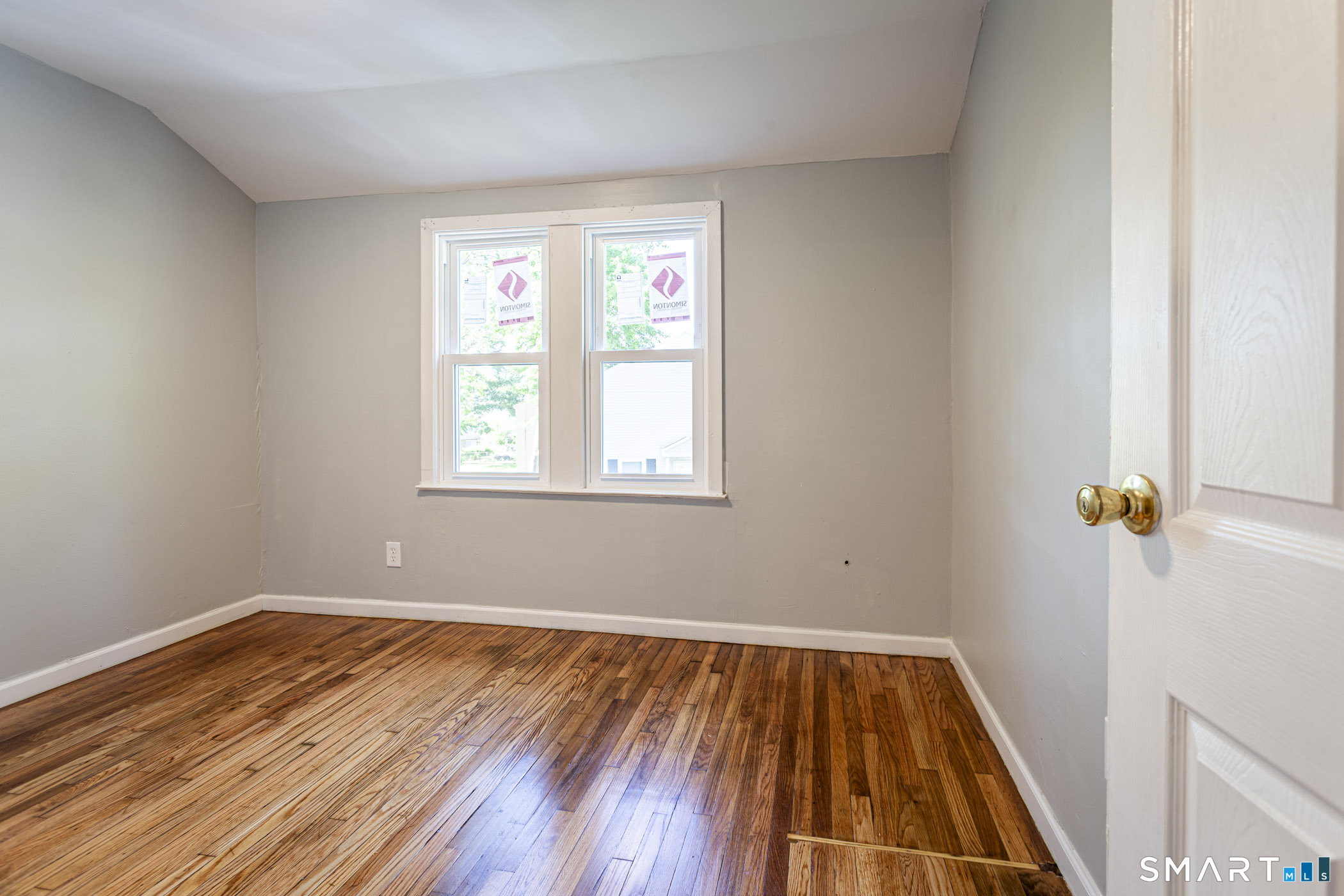 163-165 Woodlawn Circle East Hartford CT 06108