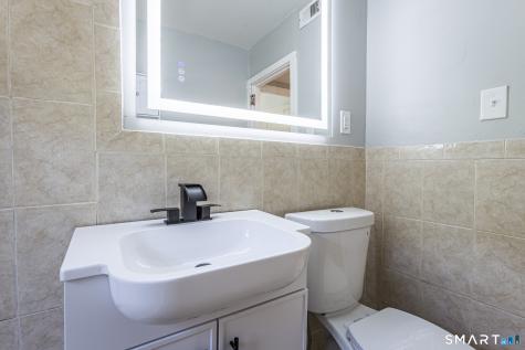 163-165 Woodlawn Circle East Hartford CT 06108