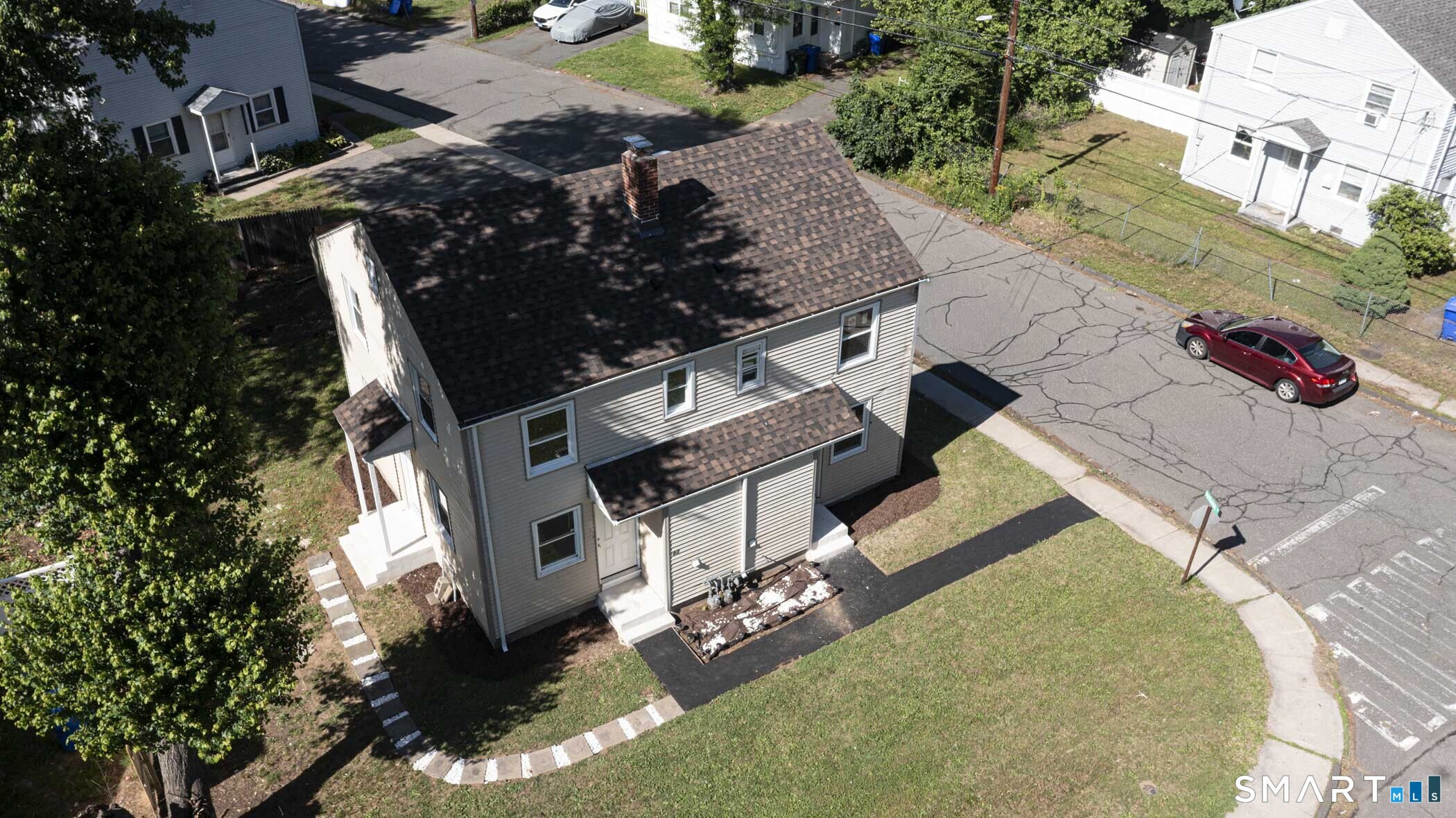 163-165 Woodlawn Circle East Hartford CT 06108