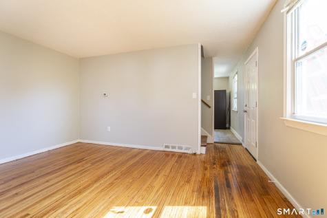 163-165 Woodlawn Circle East Hartford CT 06108