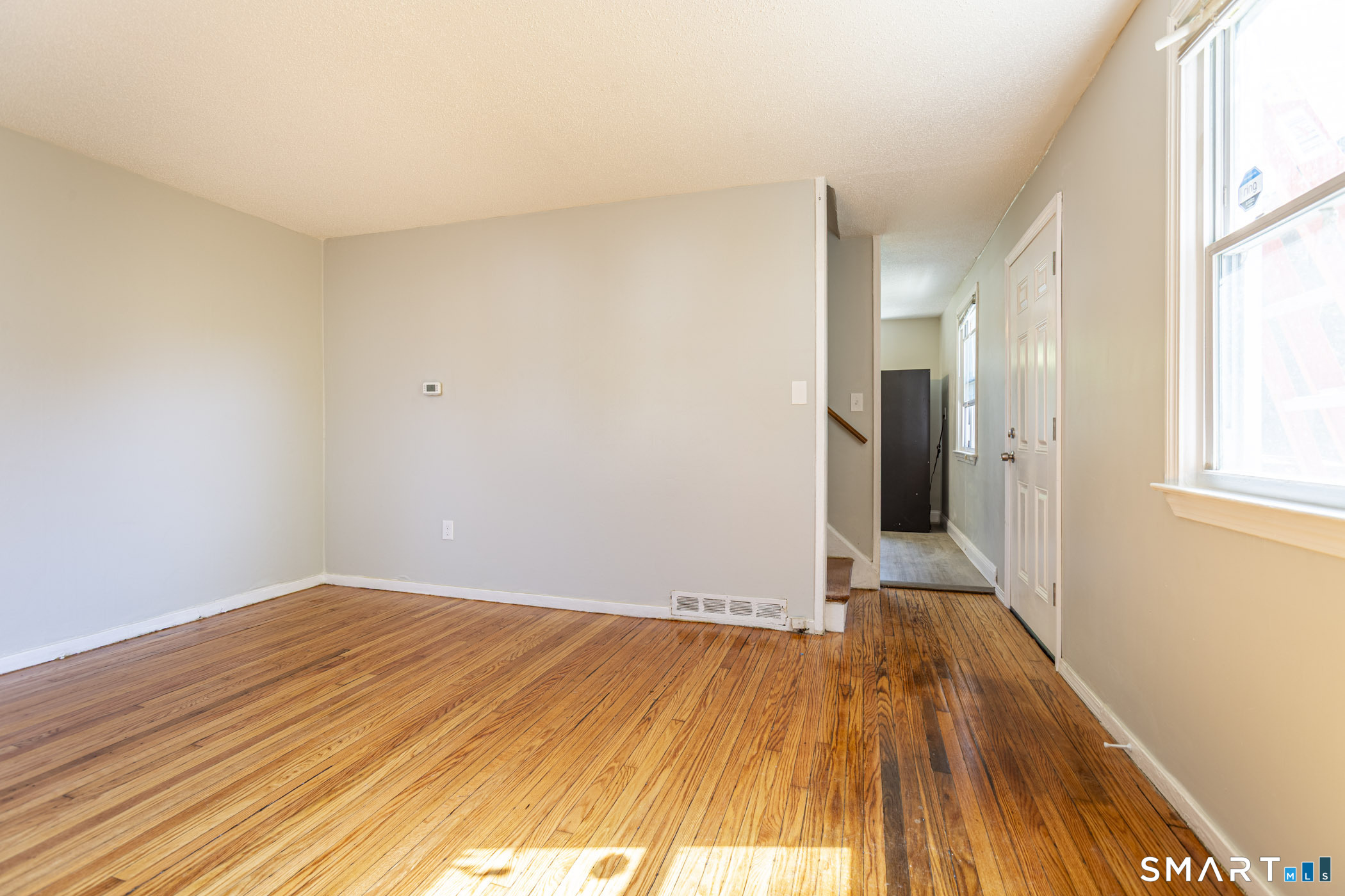 163-165 Woodlawn Circle East Hartford CT 06108