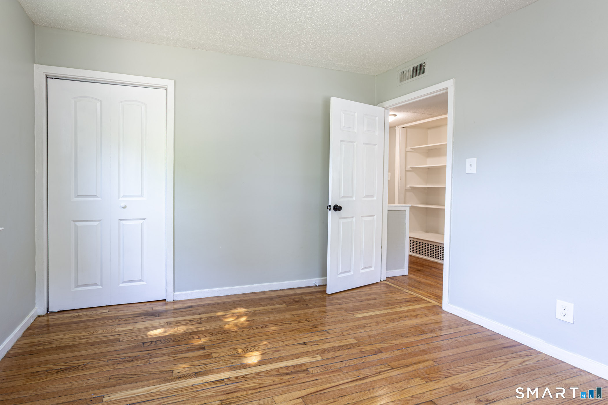 163-165 Woodlawn Circle East Hartford CT 06108